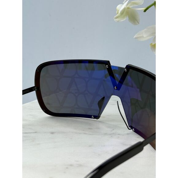 NEW Valentino Romask Black Logo Mirror Mask Sunglasses $920 - Picture 6 of 7